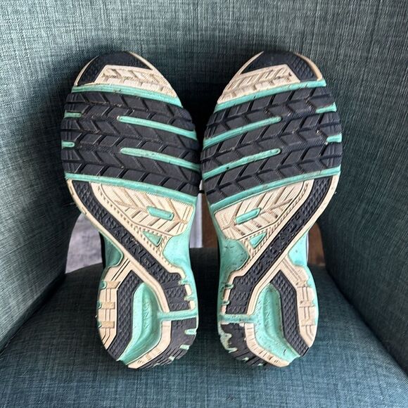 Brooks Launch 3 Women Size 8.5 Ice Mint/Black Running Shoes Sneakers comfort GUC - Picture 9 of 10